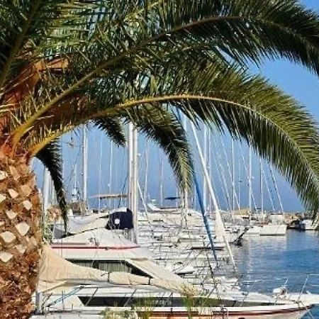 Apartment Lavandou Plage 8 *